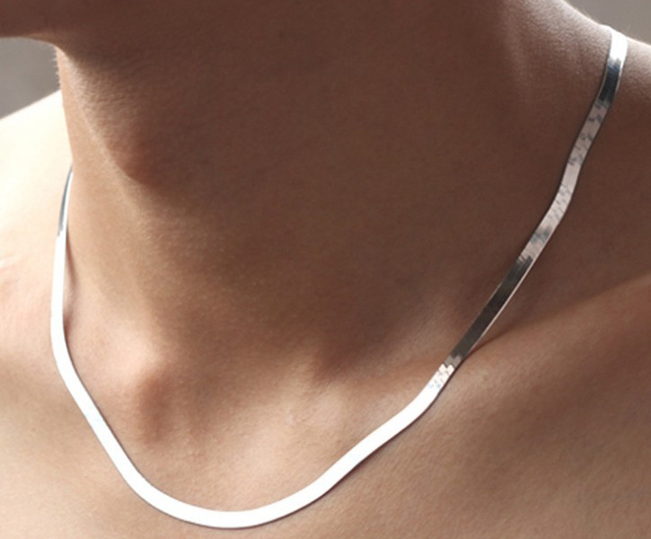 18k white gold necklace