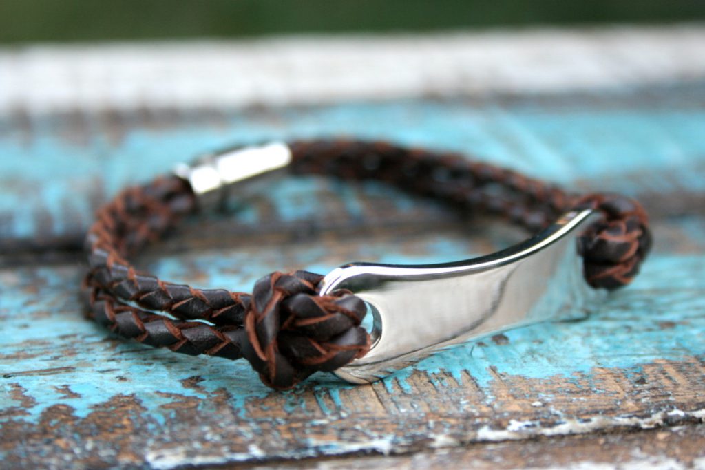 custom leather bracelets